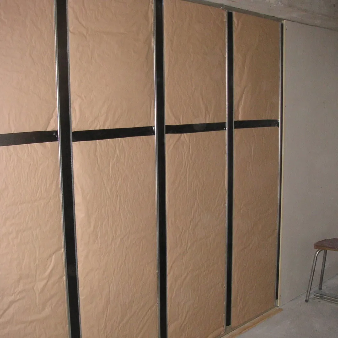 Doublage isolant d'un mur intérieur