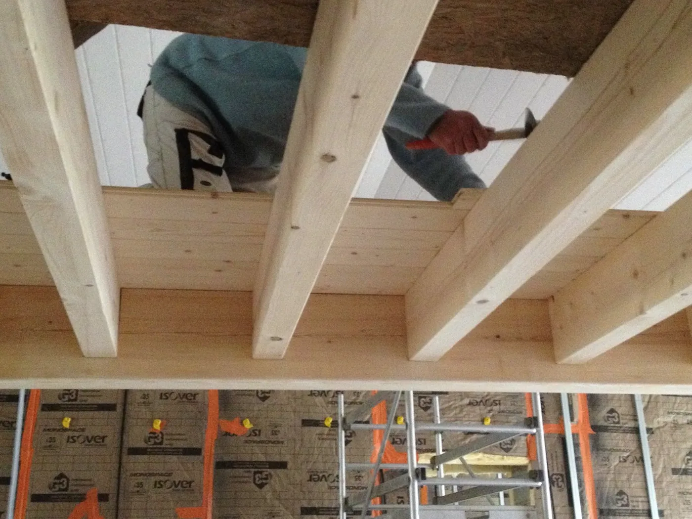 Plafond lambris peint en blanc